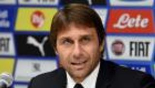 كونتي يخسر 500 ألف يورو بسبب تصنيف الفيفا