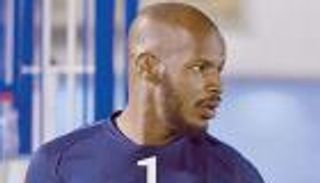 عدم التزام حارس الهلال يكلفه نصف عقده