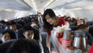 بالصور.. تعرف على الوجبات على رحلات الطيران حول العالم