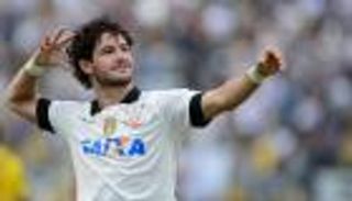 تألُّق ايكاردي وباتو يُسيل لُعاب أرسنال