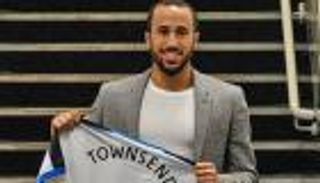 نيوكاسل‭ ‬يضم لاعب توتنهام‬‬