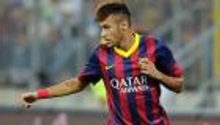 نجم برشلونة السابق: نيمار سيفوز بالكرة الذهبية