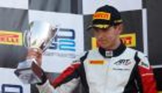 مرسيدس تنتهي من ضم 