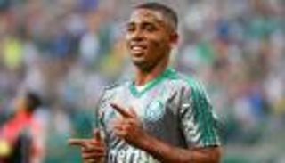 أرسنال يحاول خطف مهاجم برازيلي شاب