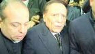 عادل إمام يعود إلى مدرجات الجامعة في عزاء هيكل