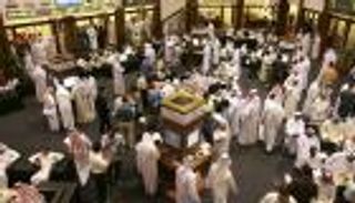 أسهم البنوك والعقار تهبط ببورصات الإمارات مع تراجع السيولة