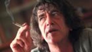 وفاة تاجر الحشيش الذي تخرج من أكسفورد وأصبحت حياته فيلما