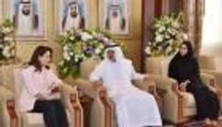 نهيان بن مبارك: الثقافة تدفع المجتمع للاتجاه الصحيح