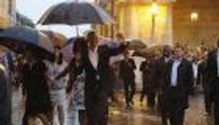 بالصور .. عاصفة في استقبال أوباما وأسرته بكوبا