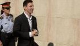 مطالب بإسقاط قضية التهرب الضريبي ضد ميسي