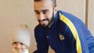 السهلاوي يحقق حلم طفلة مصابة بالسرطان 