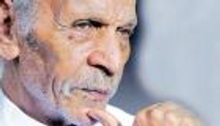 الشاعر أحمد النجار يفوز بجائزة أحمد فؤاد نجم للشعر العامي