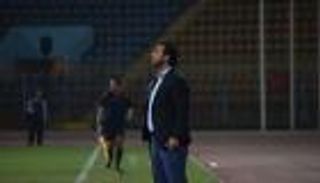 فيديو: مدرب الإسماعيلي يبكي بعد استقالة ميدو