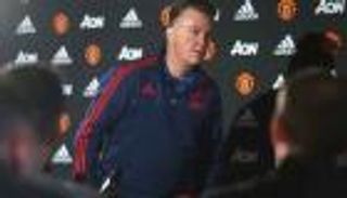 فيديو: فان غال ينسحب من مؤتمر صحفي بعد السخرية من حاضريه