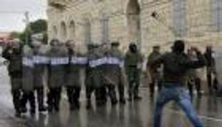 شهيدان فلسطينيان في غزة.. وإصابات واعتقالات بالضفة