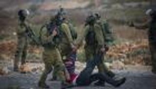 الضفة الغربية: اشتباكات واعتقالات وإخطار عائلتي شهيدين بهدم منزليهما