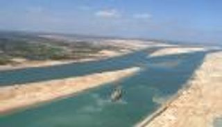 قناة السويس تفاضل بين عروض يونانية وإيطالية لإنشاء مزراع سمكية بـ 650 مليون جنيه