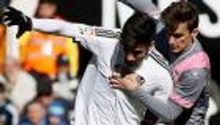 فالنسيا يفشل في تحقيق فوزه الأول تحت قيادة نيفيل أمام فايكانو