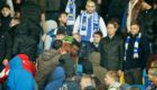 "يويفا" يعاقب دينامو كييف بسبب "عنصرية" جماهيره