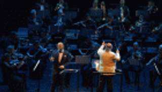 السلطان سليمان يغني "تحت الرمانة" لفيروز