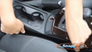 بالفيديو.. حل جديد لفقدان متعلقاتك داخل السيارة