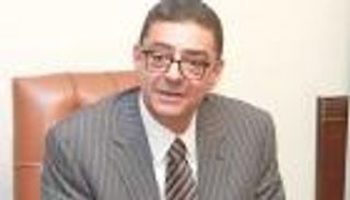 رئيس الأهلي المصري: التشكيك في علاقتي بالقوات المسلحة إهانة لوالدي