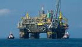 انخفاض أسعار النفط  قد يعيد هيكلة اقتصاديات دول الخليج