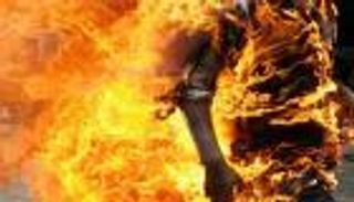 وفاة مغربي بإضرام النيران في نفسه لرفض منحه شهادة إقامة