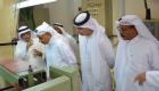 وفد إماراتي يزور مصنع كسوة الكعبة