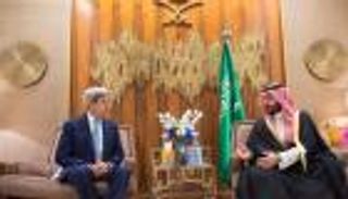 محمد بن سلمان وكيري يبحثان المستجدات الإقليمية