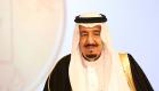 خادم الحرمين الشريفين يعفي وزير التعليم من منصبه