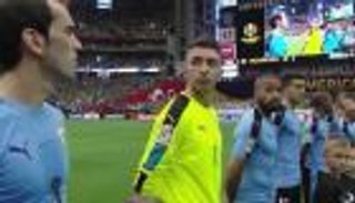 أوروجواي تعتبر واقعة النشيد الوطني 