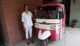 "الريكشو".. منقذ سيدات باكستان من التحرش يواجه المصاعب