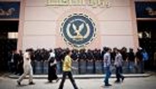 حبس 3 من أفراد الشرطة المصرية على ذمة التحقيق في ضرب مواطن حتى الموت