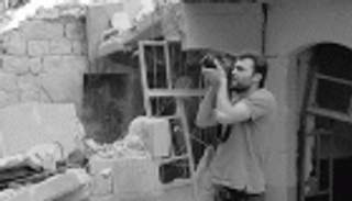 رحيل المصور والناشط السوري خالد عيسى جراء إصابته في حلب