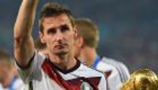 كلوزه يعتزل بنهاية الموسم