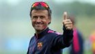 إنريكي أفضل مدرب في 2015 وأليس أفضل مدرب للسيدات 