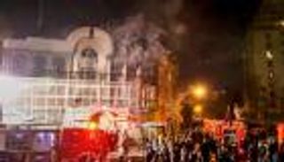 إيران تقر بفشلها في حماية السفارة السعودية وتقيل مسؤولًا أمنيًّا بارزًا