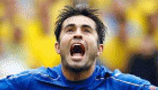 إيدر سعيد بحسم تأهل إيطاليا