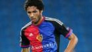 فينغر يأمل في حسم صفقة النني لتعويض غيابات أرسنال