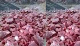 ليست تخاريف جوع .. صخور تشبه اللحوم في سلطنة عمان