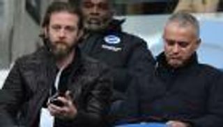 صور.. مورينيو يظهر في دوري الدرجة الأولى بعد إقالته!