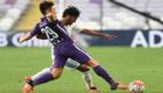 خبير تحكيمي إماراتي: الحظ أنقذ حكم قمة النصر والعين من أزمة