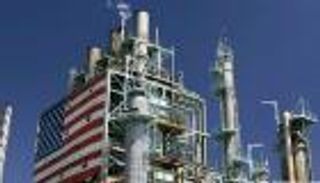 الخام الأمريكي يتخطى سعر برنت لأول مرة منذ سنوات