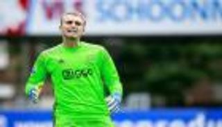 برشلونة يمنح الضوء الأخضر لحارس أياكس بالمشاركة في الأبطال