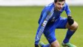 لاعب يستعير زي رياضي بعد استدعائه المفاجئ لتمثيل روسيا