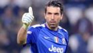 يوفنتوس يمدد عقدي بوفون وبارزالي