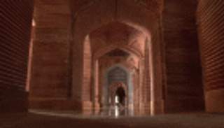 بالفيديو: مسجد مغولي جنوبي باكستان يصارع الزمن والإهمال‎