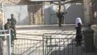 اعتقال فتاة فلسطينية بذريعة محاولة تنفيذ عملية طعن في الخليل