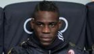 بالوتيلي يعود لقائمة ميلان بعد غياب 100 يوم